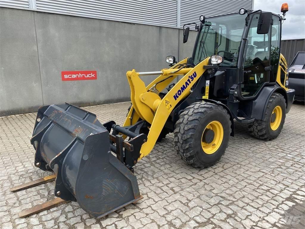 Komatsu WA70M-8EO Багатофункціональне обладнання для вантажних і землекопальних робіт