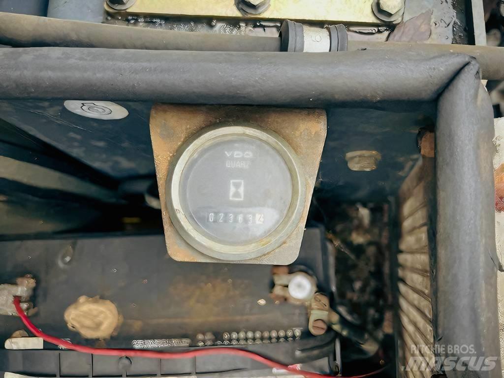 Bomag BW 100 AD-3 Котки тротуарні