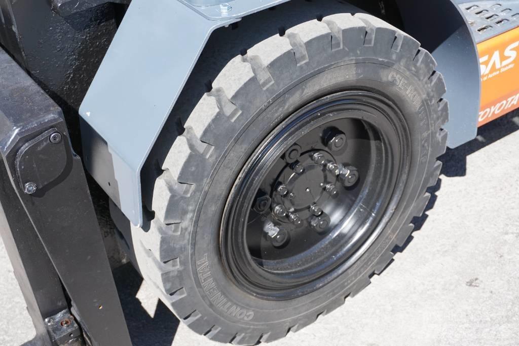 Toyota 52-8FDJF35 Дизельні навантажувачі
