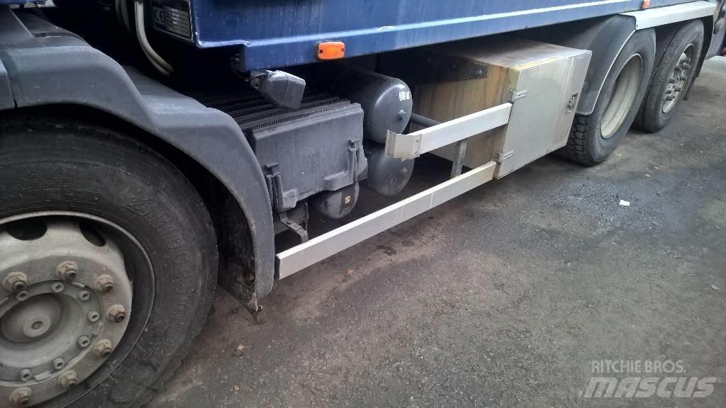 Scania P340 P 6x2 Шасі з кабіною