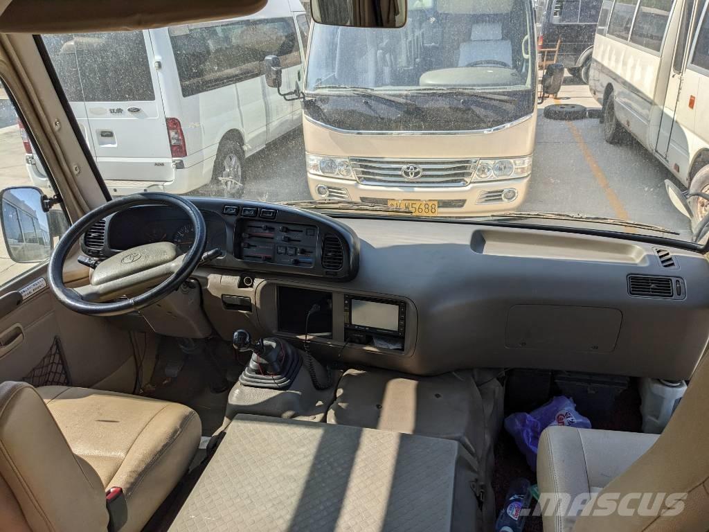 Toyota Coaster Bus Мікроавтобуси