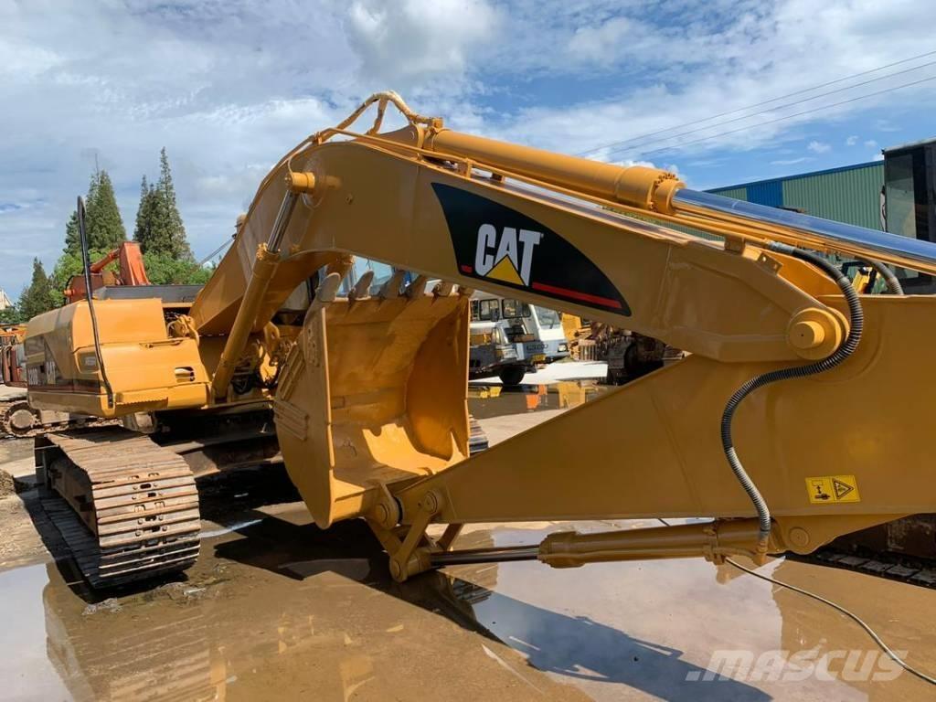 CAT 320BL Гусеничні екскаватори
