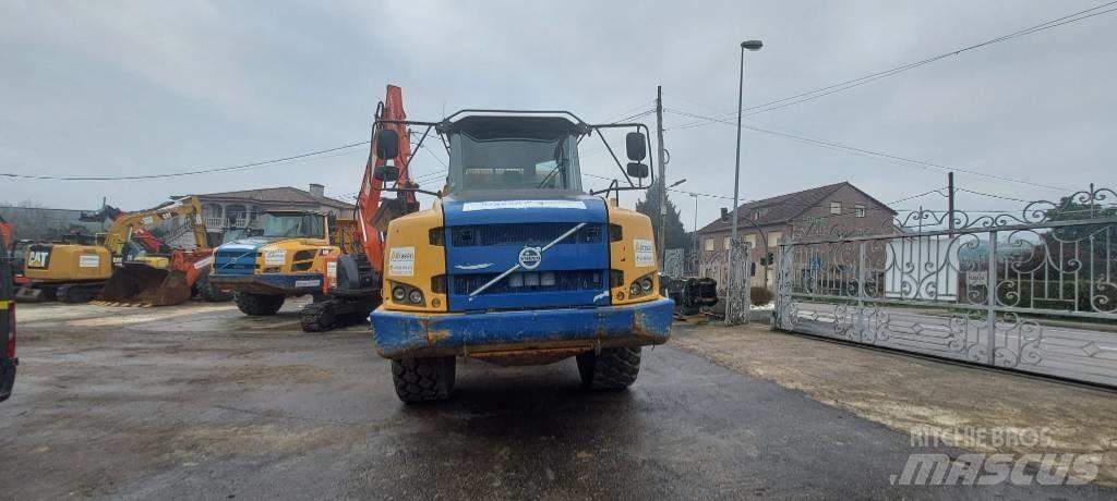 Volvo A 25 F Зчленовані самоскиди