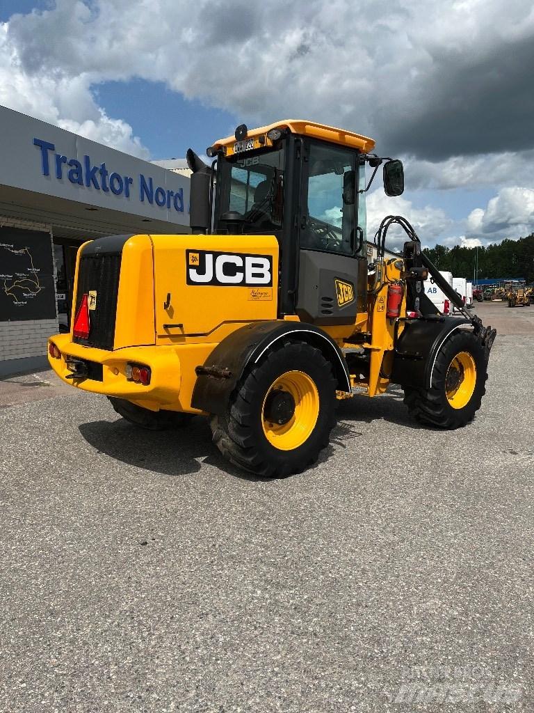 JCB 411 HT 6400 Tim Фронтальні навантажувачі
