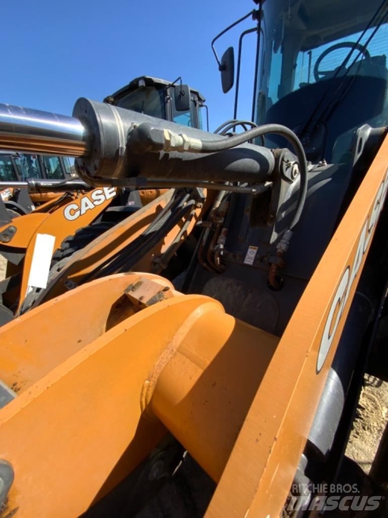 CASE 621G Фронтальні навантажувачі