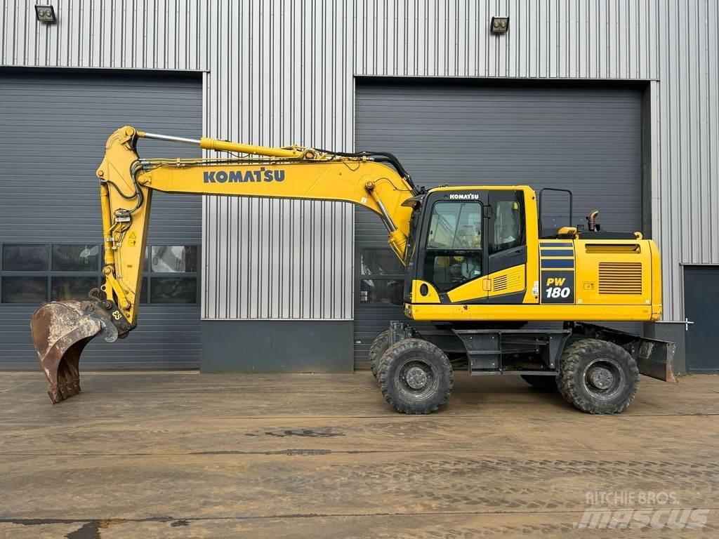 Komatsu PW180-11 Колісні екскаватори