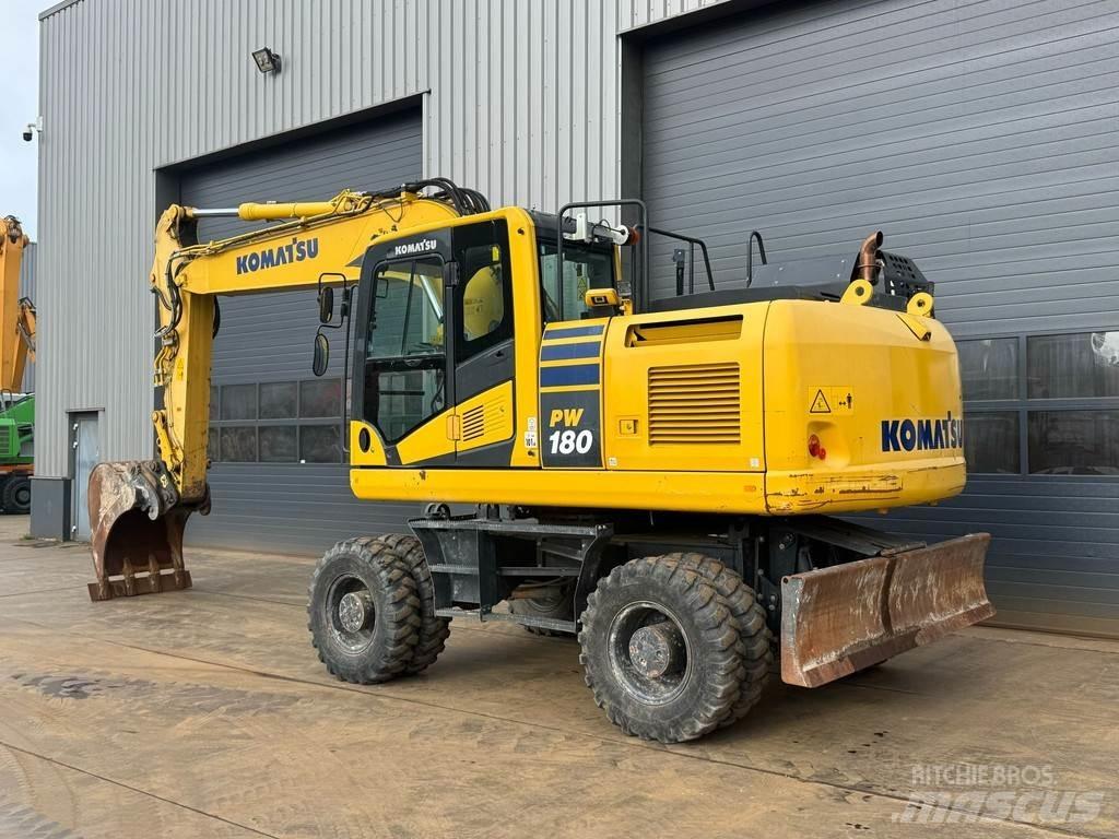 Komatsu PW180-11 Колісні екскаватори