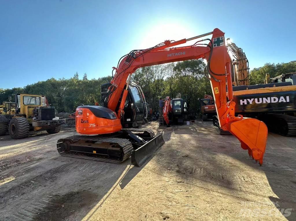 Hitachi ZX 75 Гусеничні екскаватори