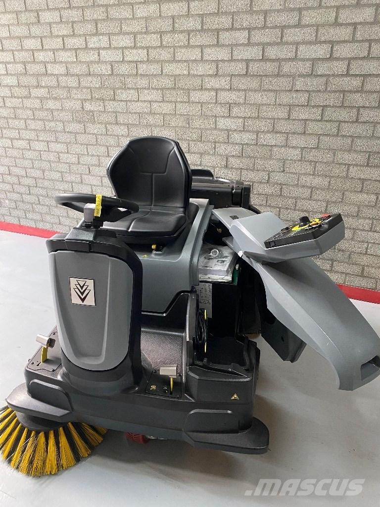 Kärcher KM 105/100 R Підмітальні машини