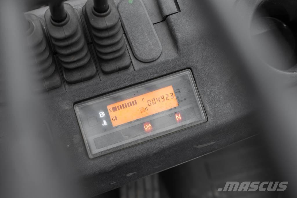 Manitou MI 30 D Дизельні навантажувачі