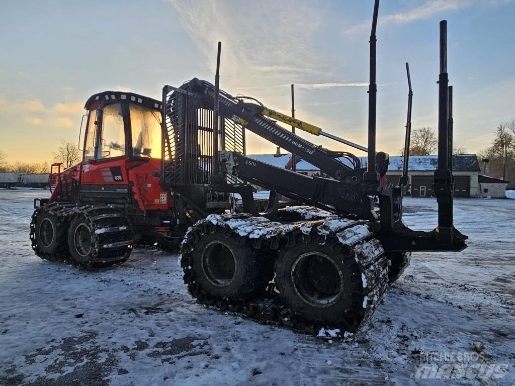 Komatsu 835 Форвардери