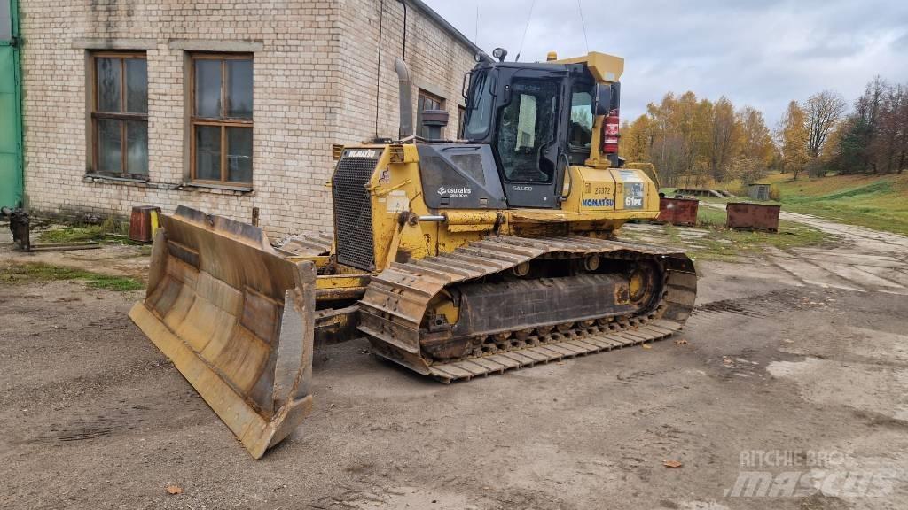 Komatsu D 61 PX-15 Гусеничні бульдозери
