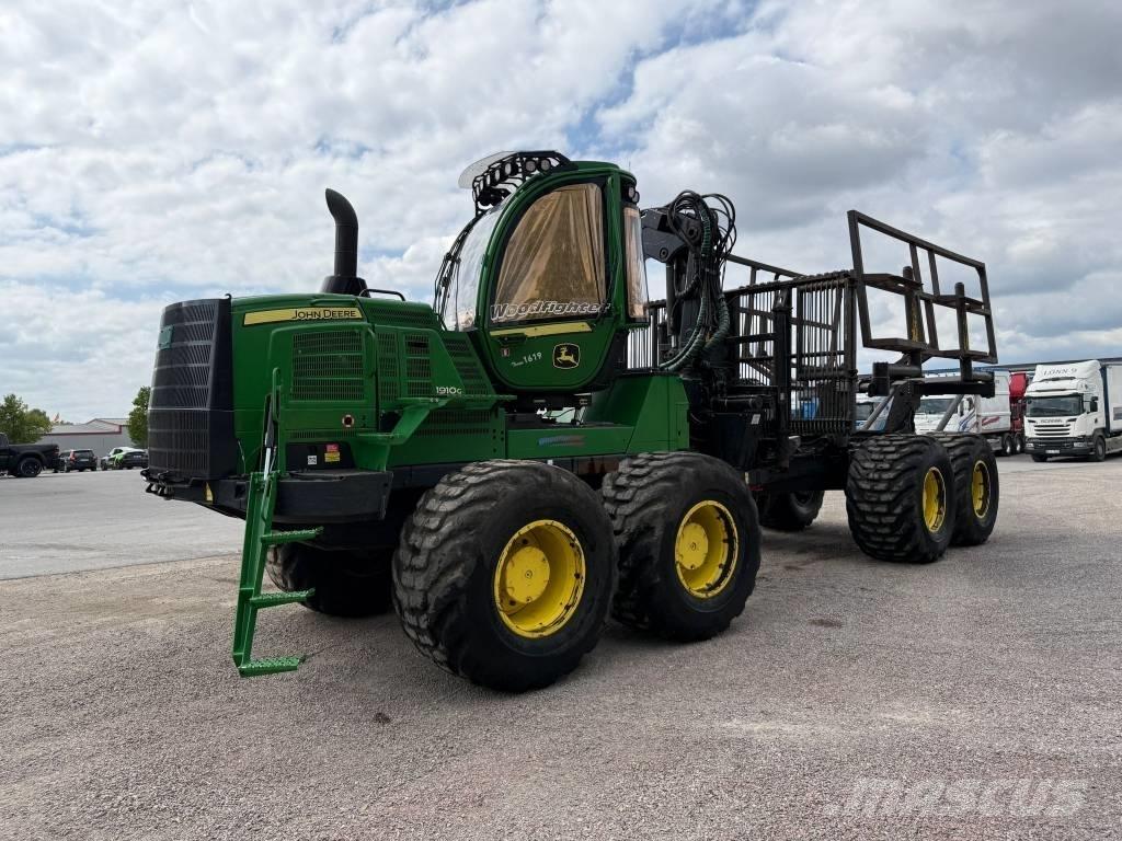 John Deere 1910G Форвардери