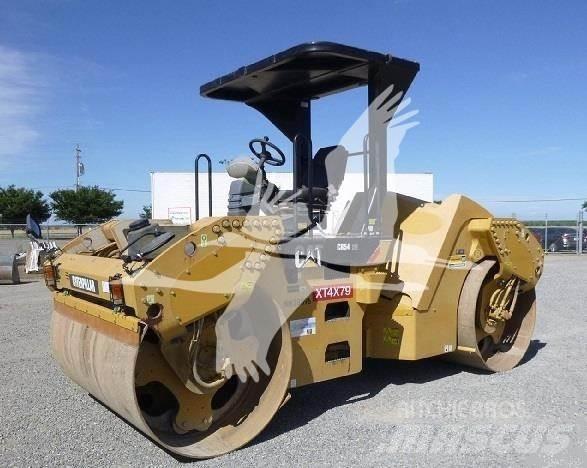 CAT CB54XW Грунтові котки