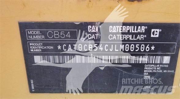 CAT CB54XW Грунтові котки