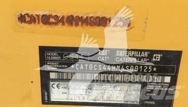CAT CS44 Грунтові котки