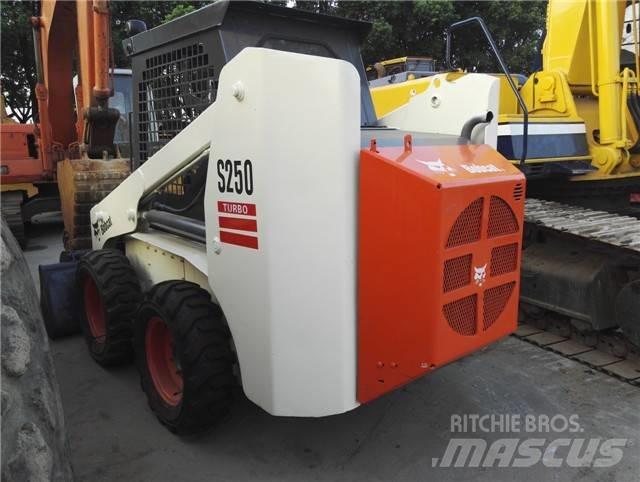 Bobcat S 250 Міні-навантажувачі