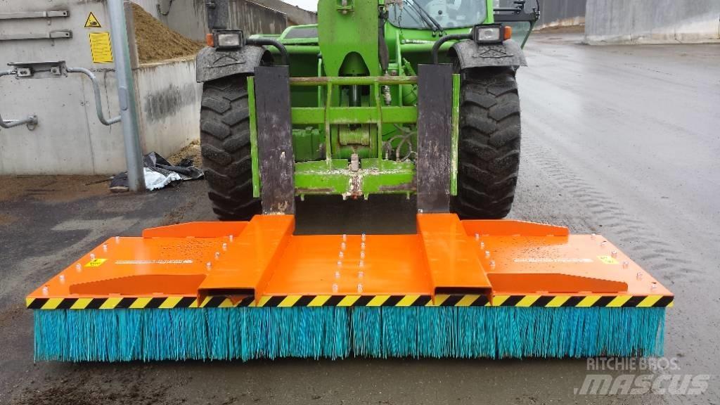 M3 Broom Sweeper SI Підмітальні машини