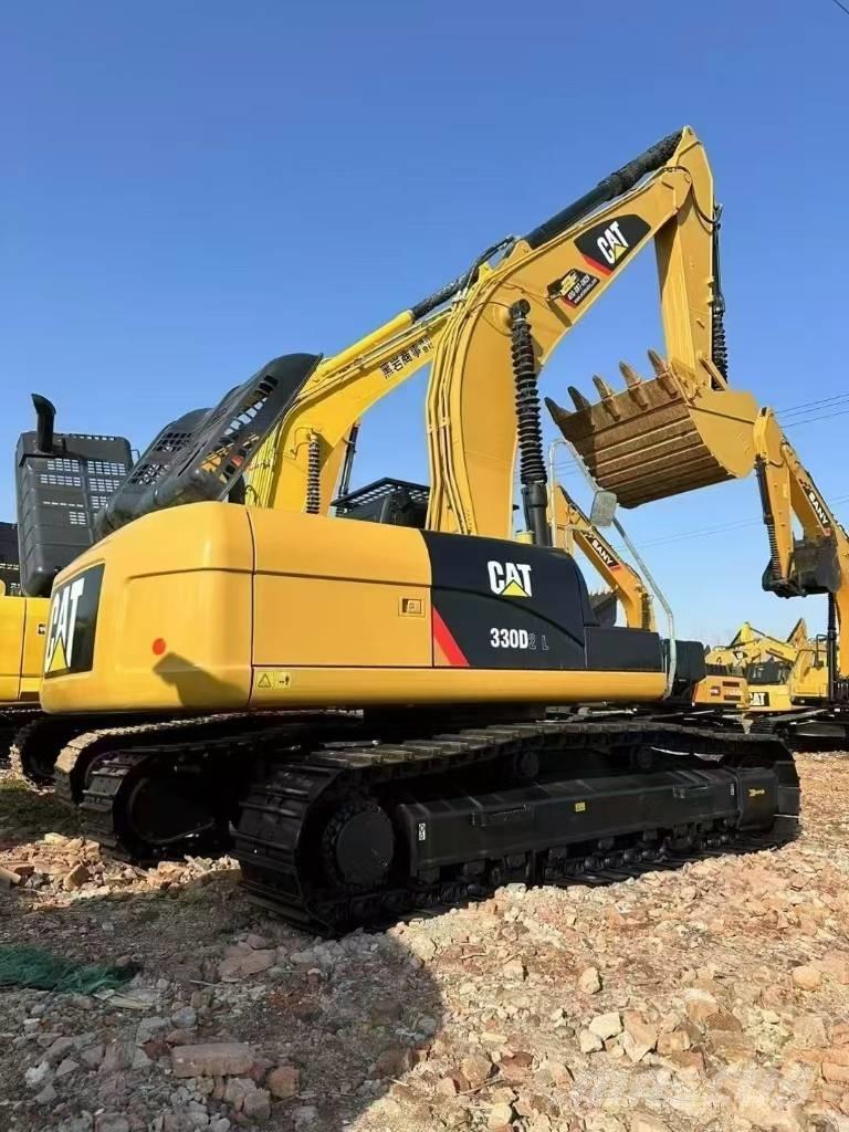 CAT 330 D2 L Гусеничні екскаватори