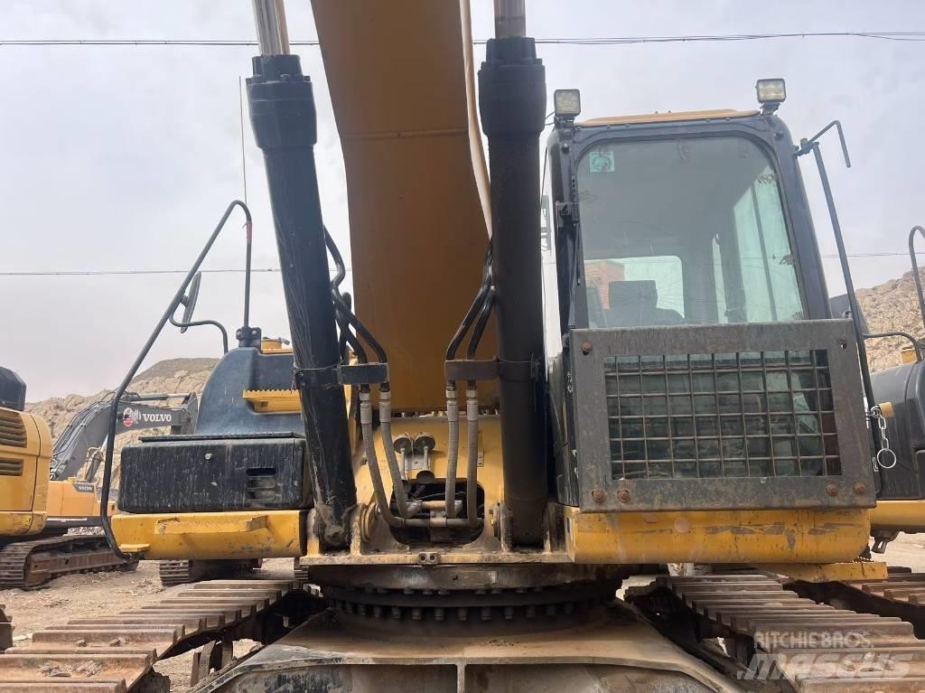 CAT 340 Гусеничні екскаватори
