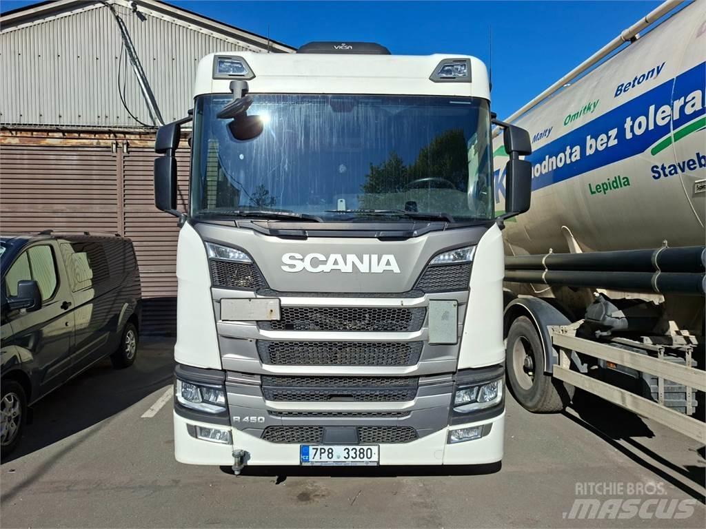 Scania R450 Тягачі