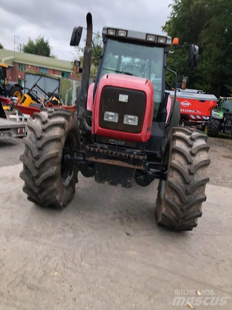 Massey Ferguson 8240 Трактори