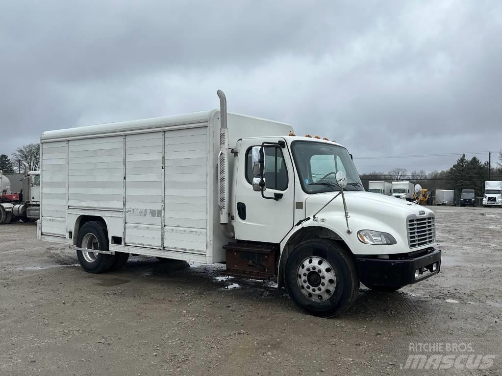 Freightliner M2 Вантажівки для доставки напоїв