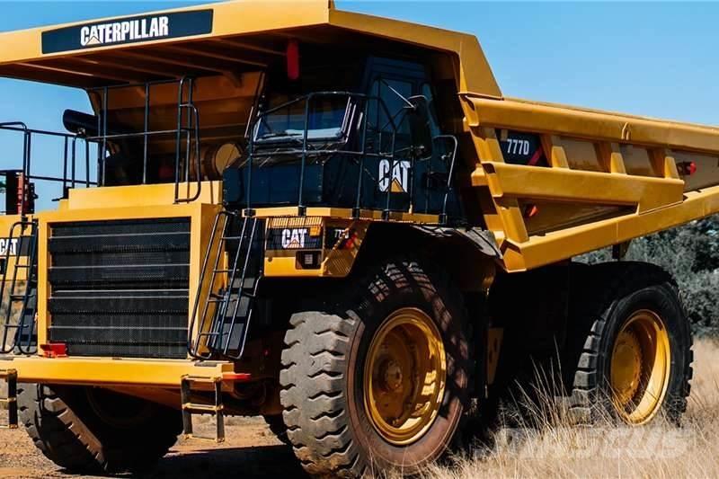 CAT 777D Вантажівки / спеціальні