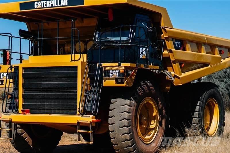 CAT 777D Вантажівки / спеціальні