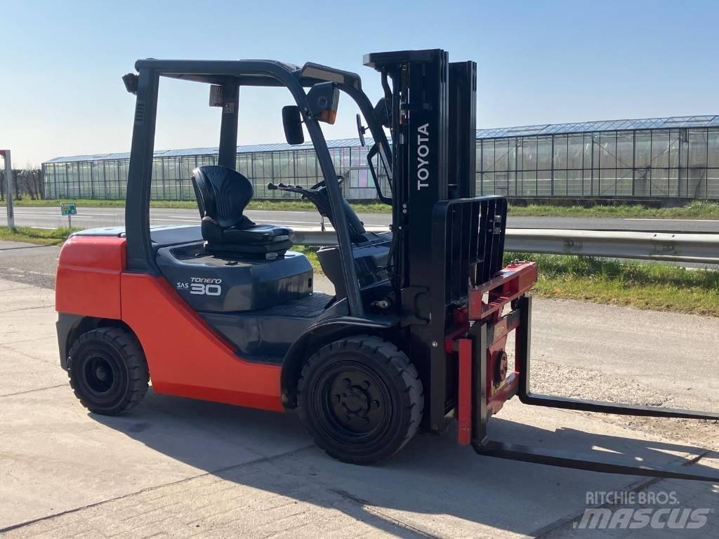 Toyota 52-8 FDF 30 Дизельні навантажувачі