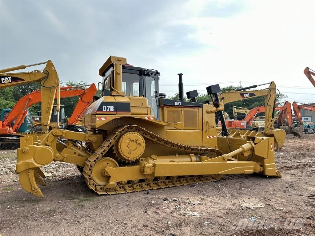 CAT D7R Гусеничні бульдозери