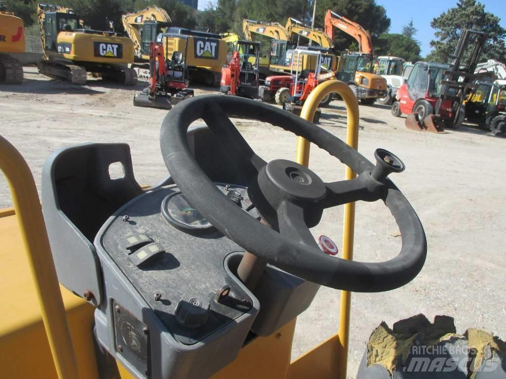 CAT CB 214 E Котки тротуарні