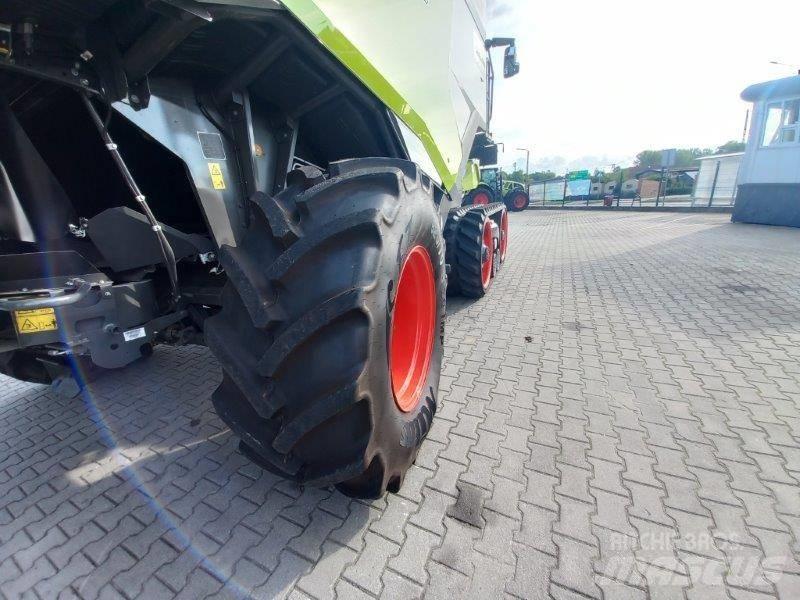 CLAAS Lexion 8800 TT Зернозбиральні комбайни