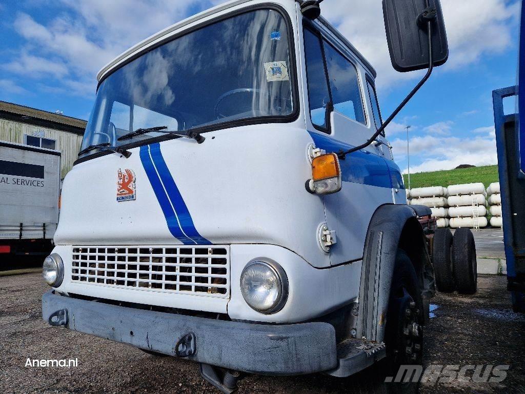 Bedford TK 1020 Тягачі