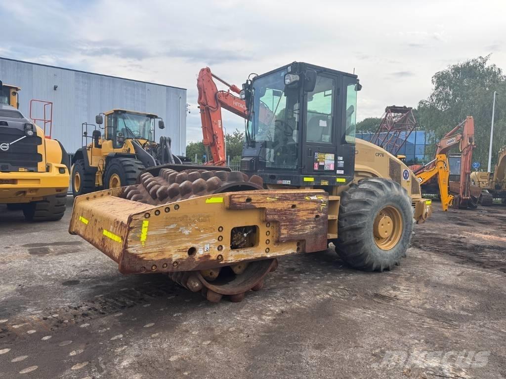 CAT CP 76 Грунтові котки