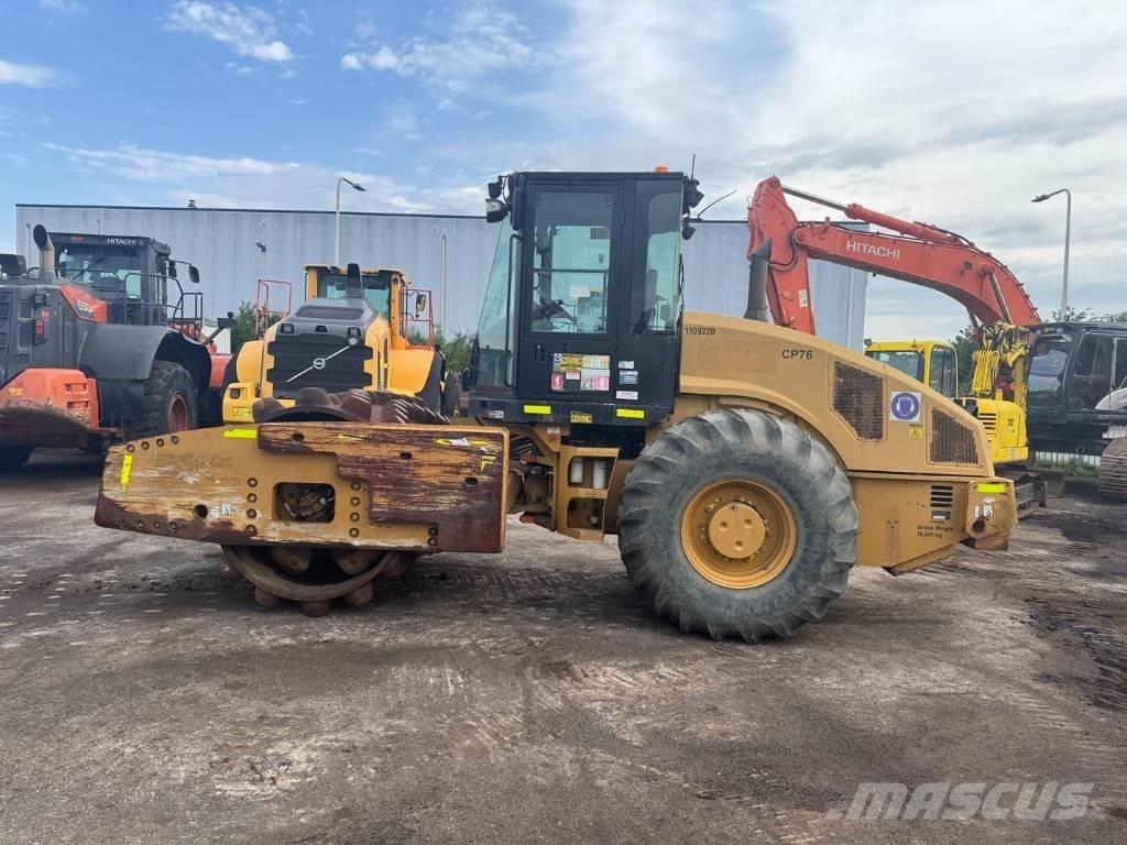 CAT CP 76 Грунтові котки