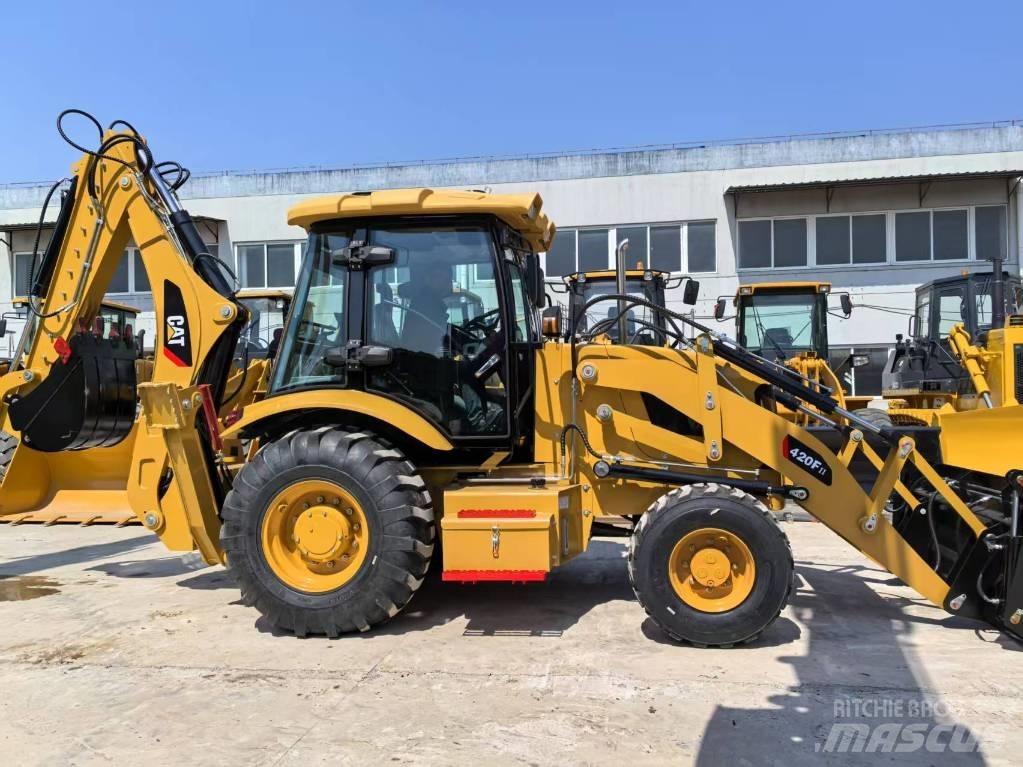 CAT 420 F Екскаватори-навантажувачі