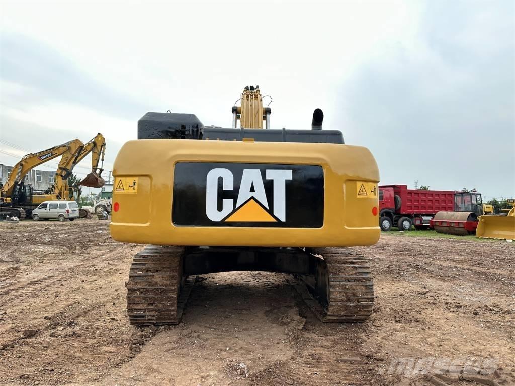 CAT 330 D L Гусеничні екскаватори