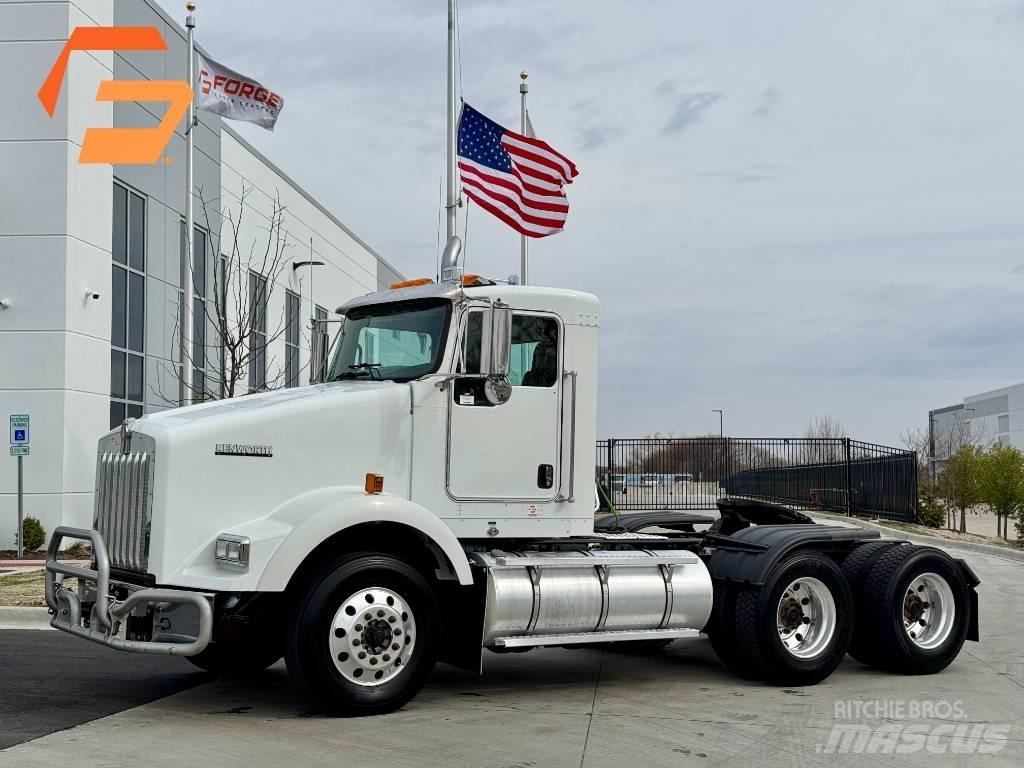 Kenworth T800 Тягачі