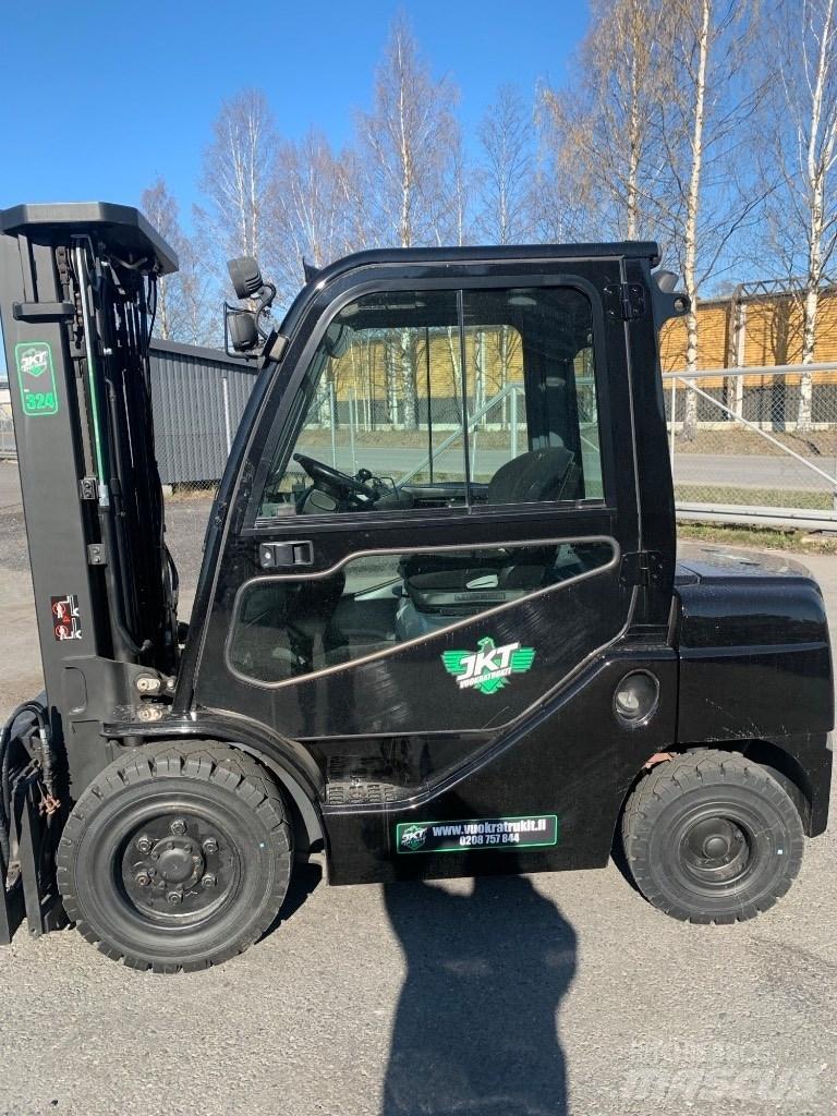 Toyota 02-8 FDF 30 Дизельні навантажувачі