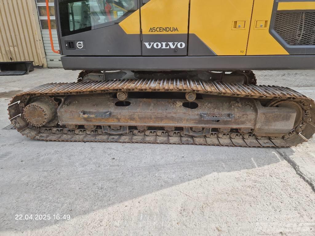 Volvo EC220EL Гусеничні екскаватори