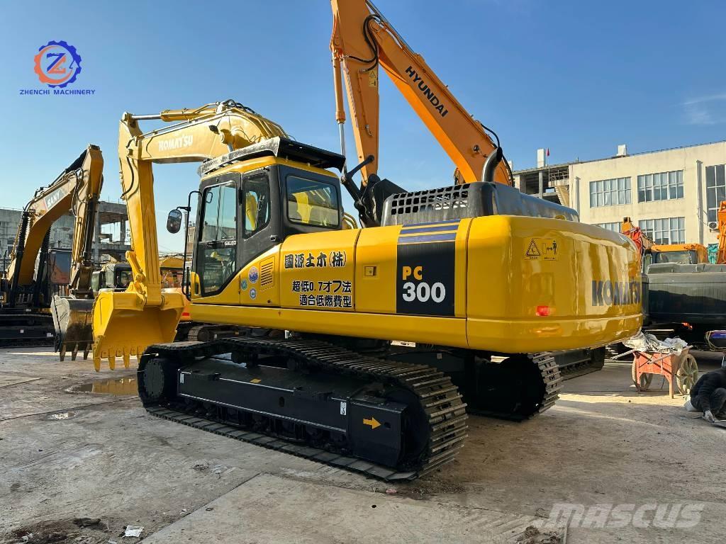 Komatsu PC 300 Гусеничні екскаватори