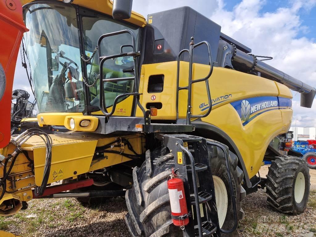 New Holland CX 8070 Зернозбиральні комбайни