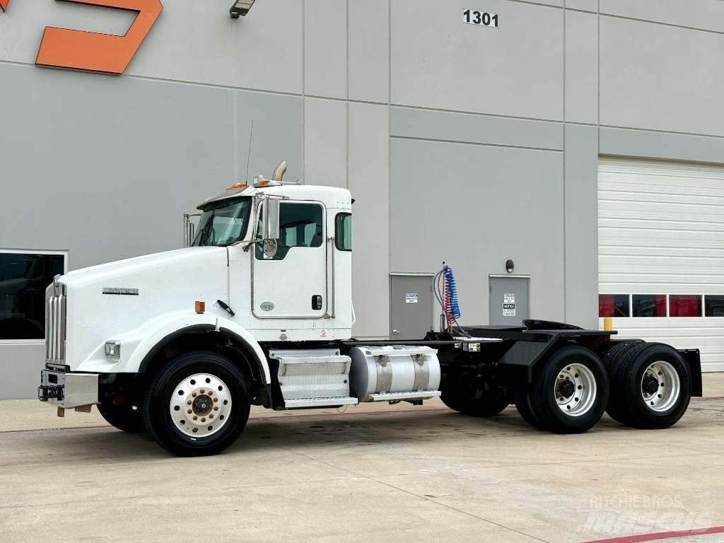 Kenworth T 800 Тягачі