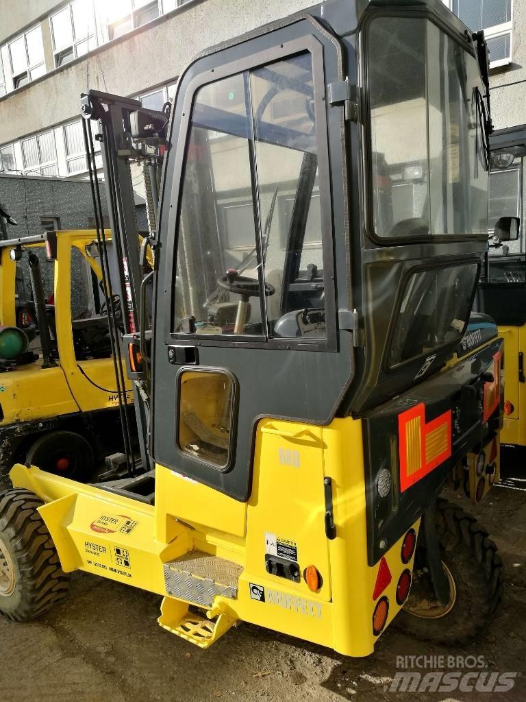 Moffett M8 35.3 Навантажувачі підвищеної прохідності