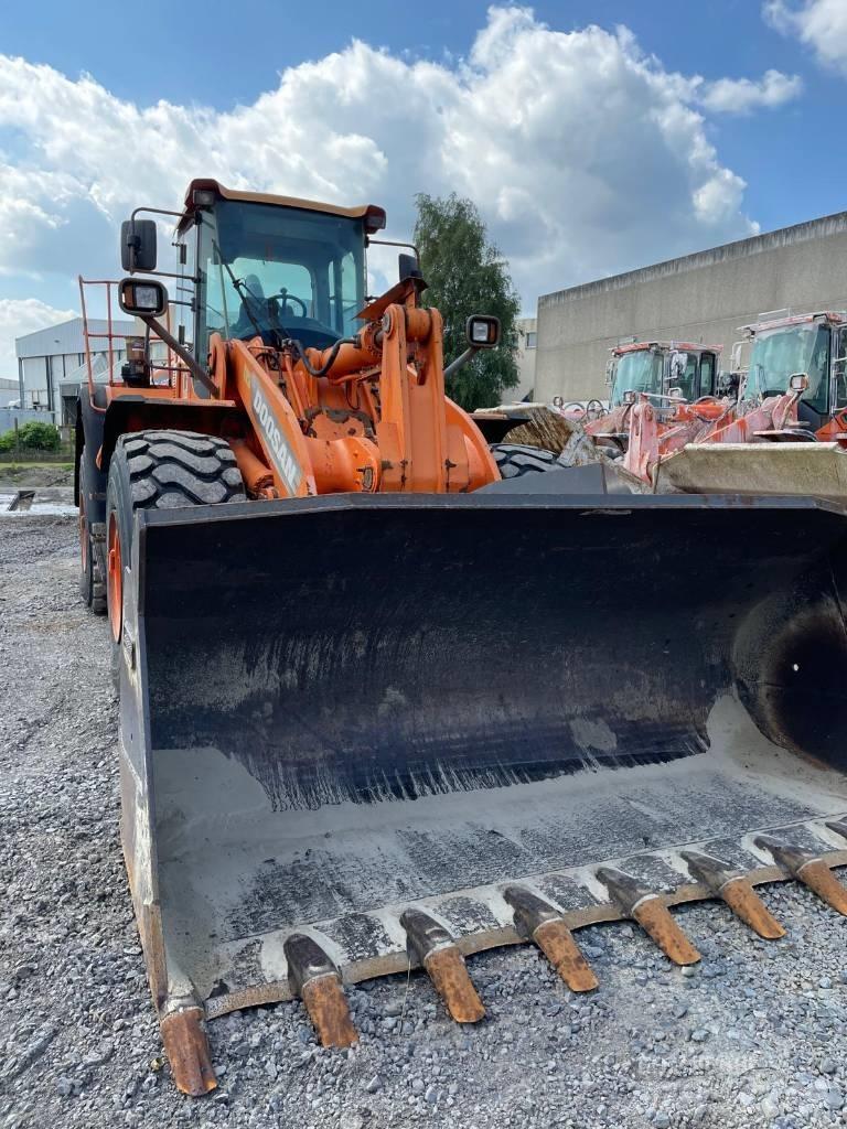 Doosan DL 420 Фронтальні навантажувачі