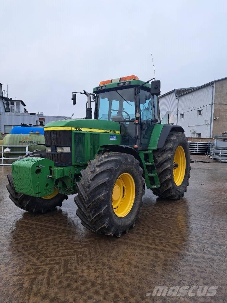 John Deere 7710 Трактори