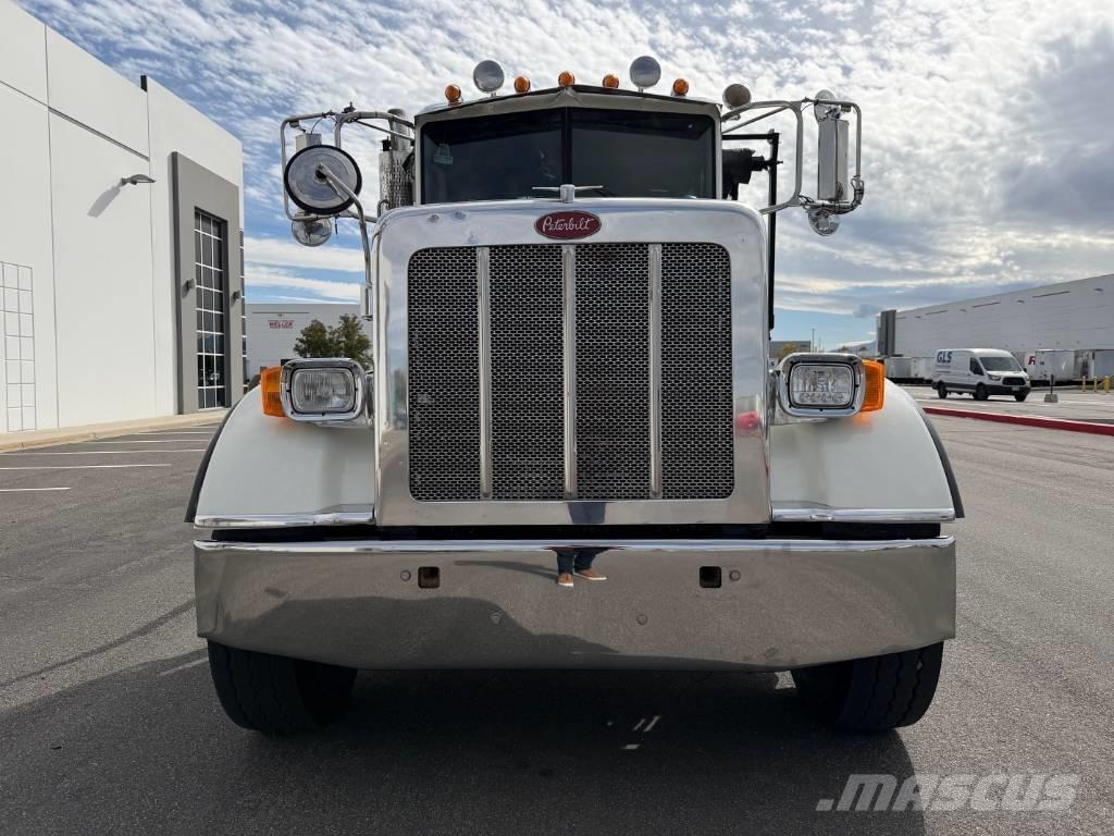 Peterbilt 365 Контейнеровози