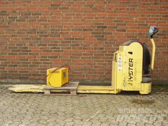 Hyster P 2.5 Штабелери