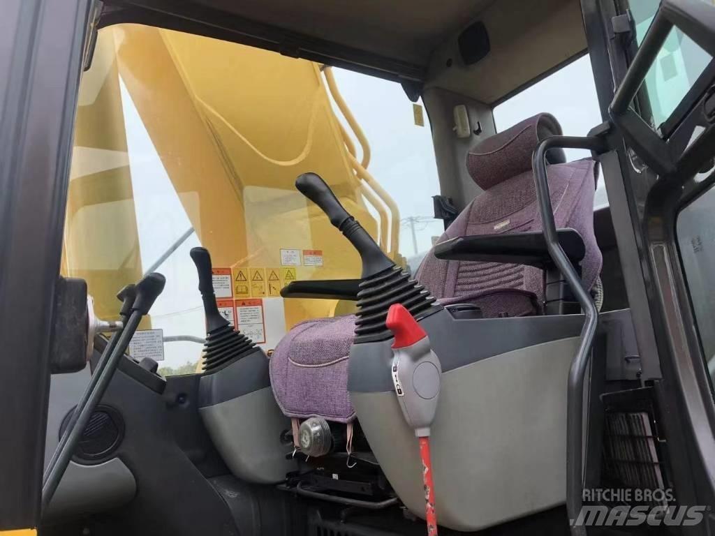 Komatsu PC450-8 Гусеничні екскаватори